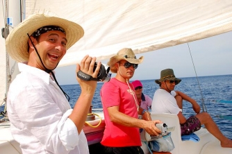 Roger’s Cat Catamaran – Roatan Snorkeling Cruise