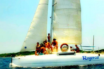 Roger’s Cat Catamaran – Roatan Snorkeling Cruise