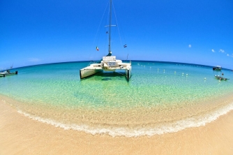 Roger’s Cat Catamaran – Roatan Snorkeling Cruise